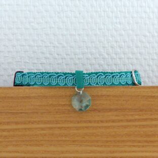 猫の首輪　トリミングブレード　くるくる模様　エメラルドグリーン