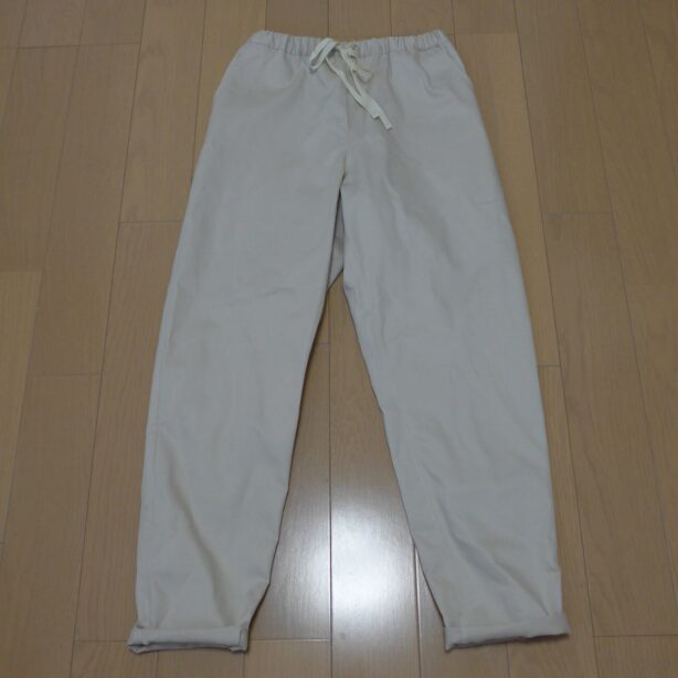 裾織り上げスリムパンツ　オフホワイト　受注生産