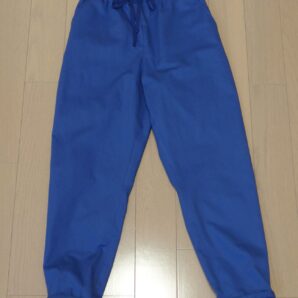 裾織り上げスリムパンツ　トゥルーブルー　受注生産