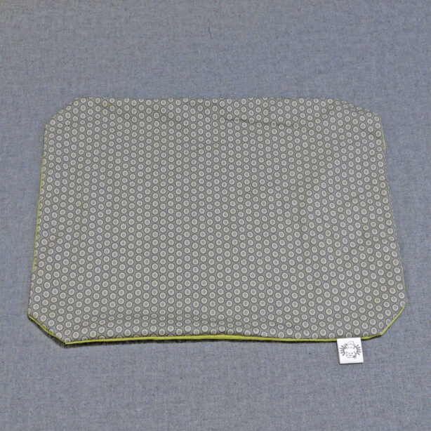 猫のためのマットのカバー布　ふわふわ用NO.1　Silver Drops-Ovel Elements　＜受注生産＞