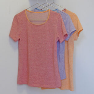 オーガニックコットン　ラウンドネックＴシャツ　赤